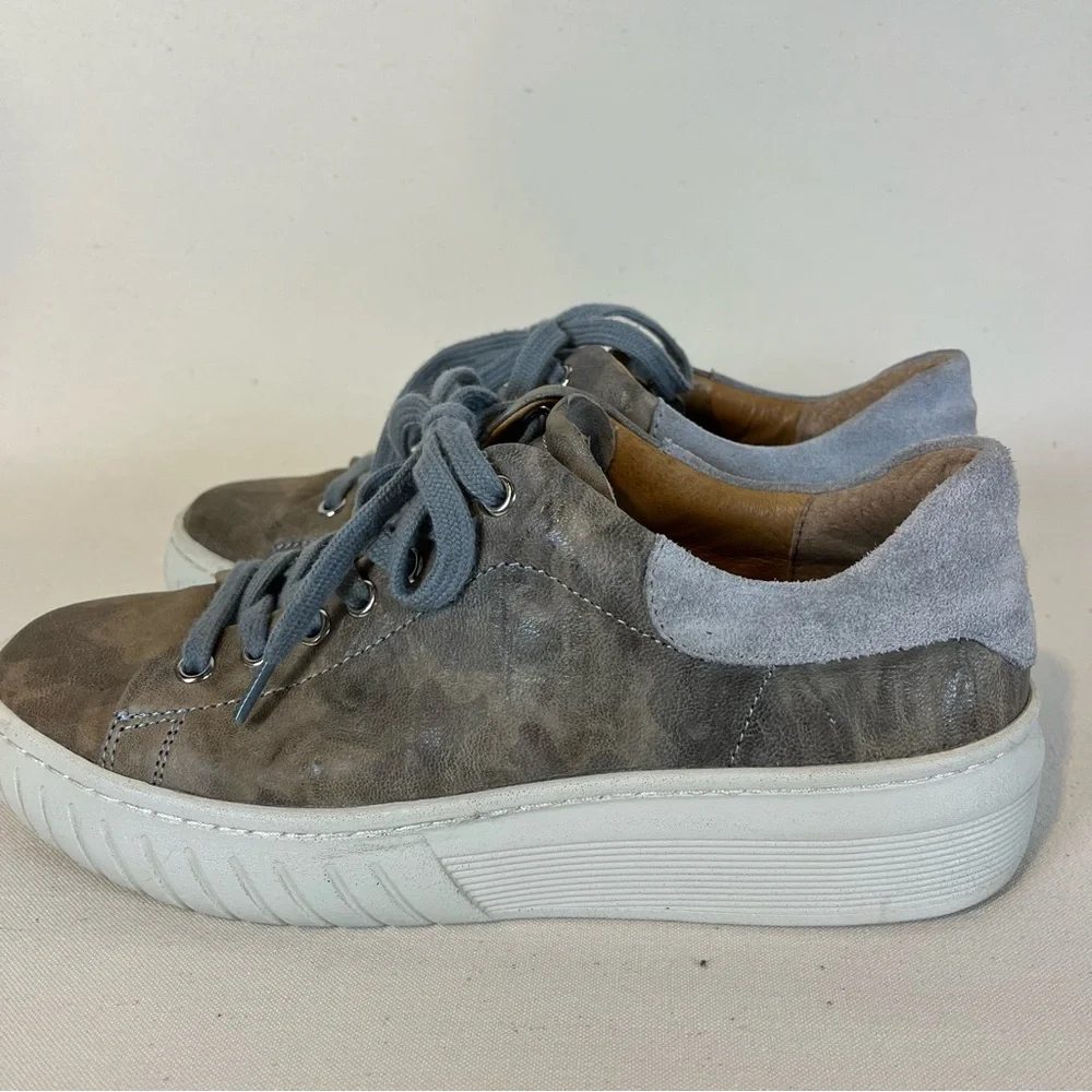 Sofft‎ Women's Gray Camouflage Casual Sneakers Modern Street Utilitarian